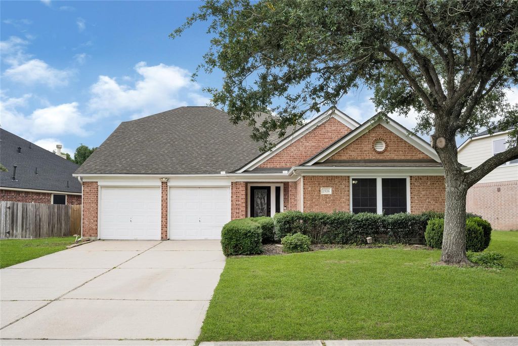 Photo of 2526 Atwood Glen Lane, Houston, TX 77014 (MLS # 90997146)