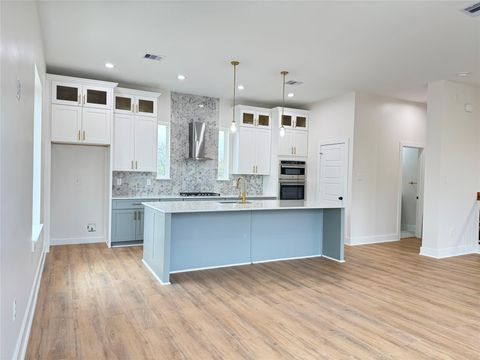 Photo of 1307 71st Street #A, Houston, TX 77011 (MLS # 77808523)