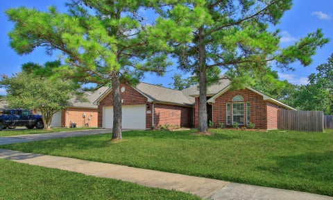 Homes For Sale - 19334 Dolan Springs Drive<br/> Harris County, Tomball, TX 77377