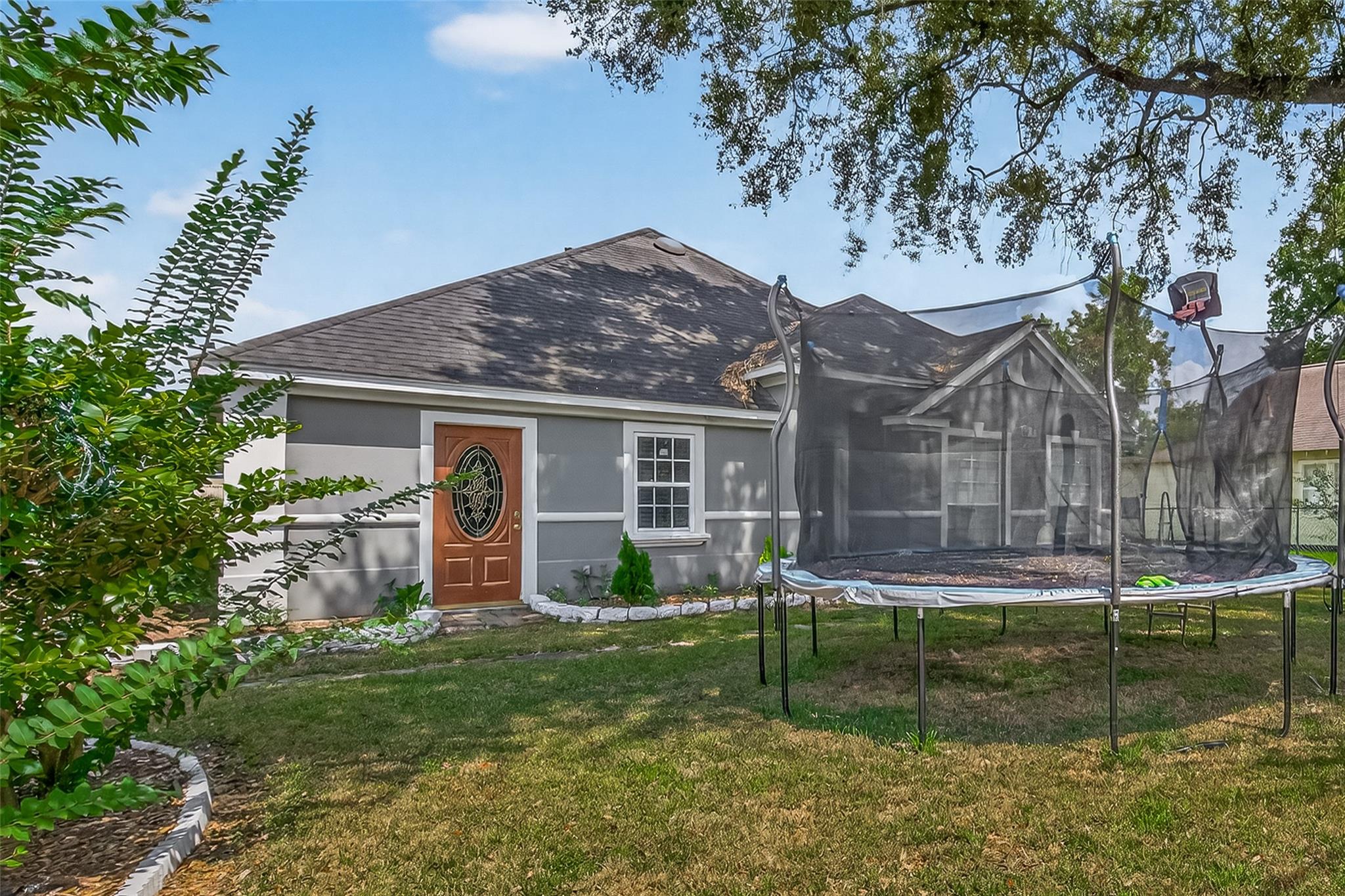 4917 Sycamore Avenue