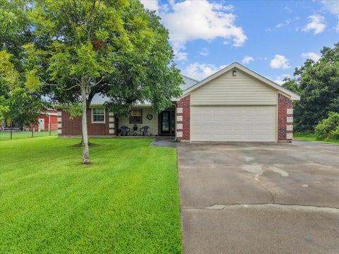 Photo of 6727 Avenue C 1/2, Santa Fe, TX 77510 (MLS # 12948339)
