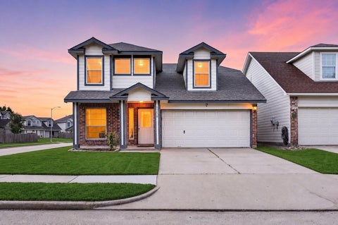 Photo of 15014 Middle Oaks Boulevard, Houston, TX 77082 (MLS # 44614630)