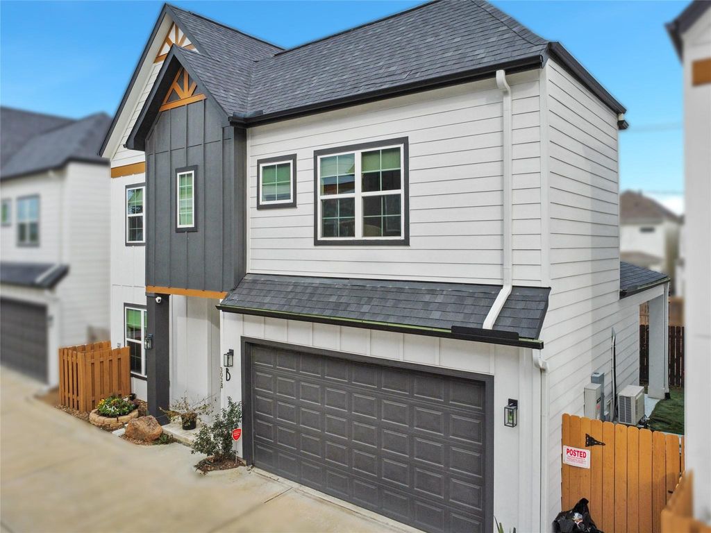 Photo of 303 Blueberry Street #B, Houston, TX 77018 (MLS # 8843745)