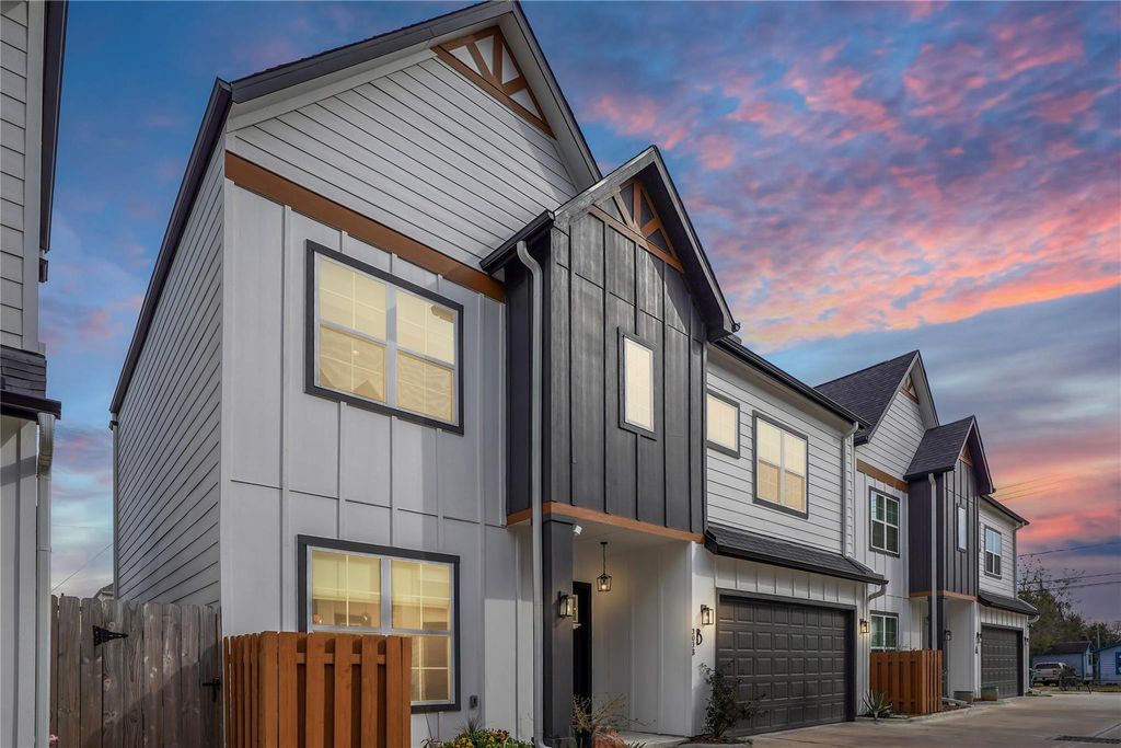 Photo of 303 Blueberry Street #B, Houston, TX 77018 (MLS # 8843745)