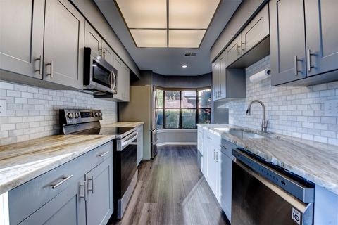 Photo of 7447 Cambridge Street #79, Houston, TX 77054 (MLS # 93580087) Photo of 7447 Cambridge Street #79, Houston, TX 77054 (MLS # 93580087)