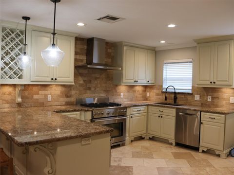 Tiny photo for 11419 Landsdowne Drive, Houston, TX 77035 (MLS # 71960282)