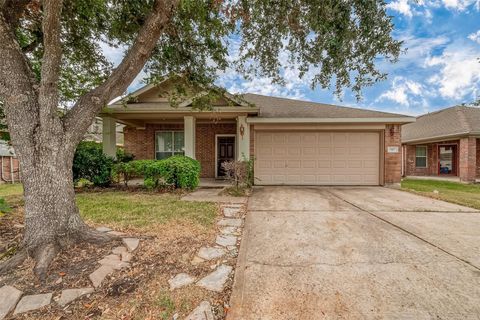 Photo of 1807 Hidden Breeze Drive, Houston, TX 77049 (MLS # 57234202)