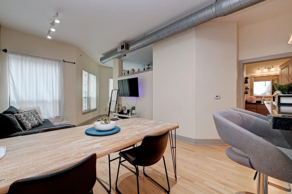 Photo of 1901 Post Oak Boulevard #2507, Houston, TX 77056 (MLS # 53425511)