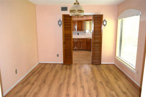 Tiny photo for 7331 Rancho Mission Drive, Houston, TX 77083 (MLS # 41416990)