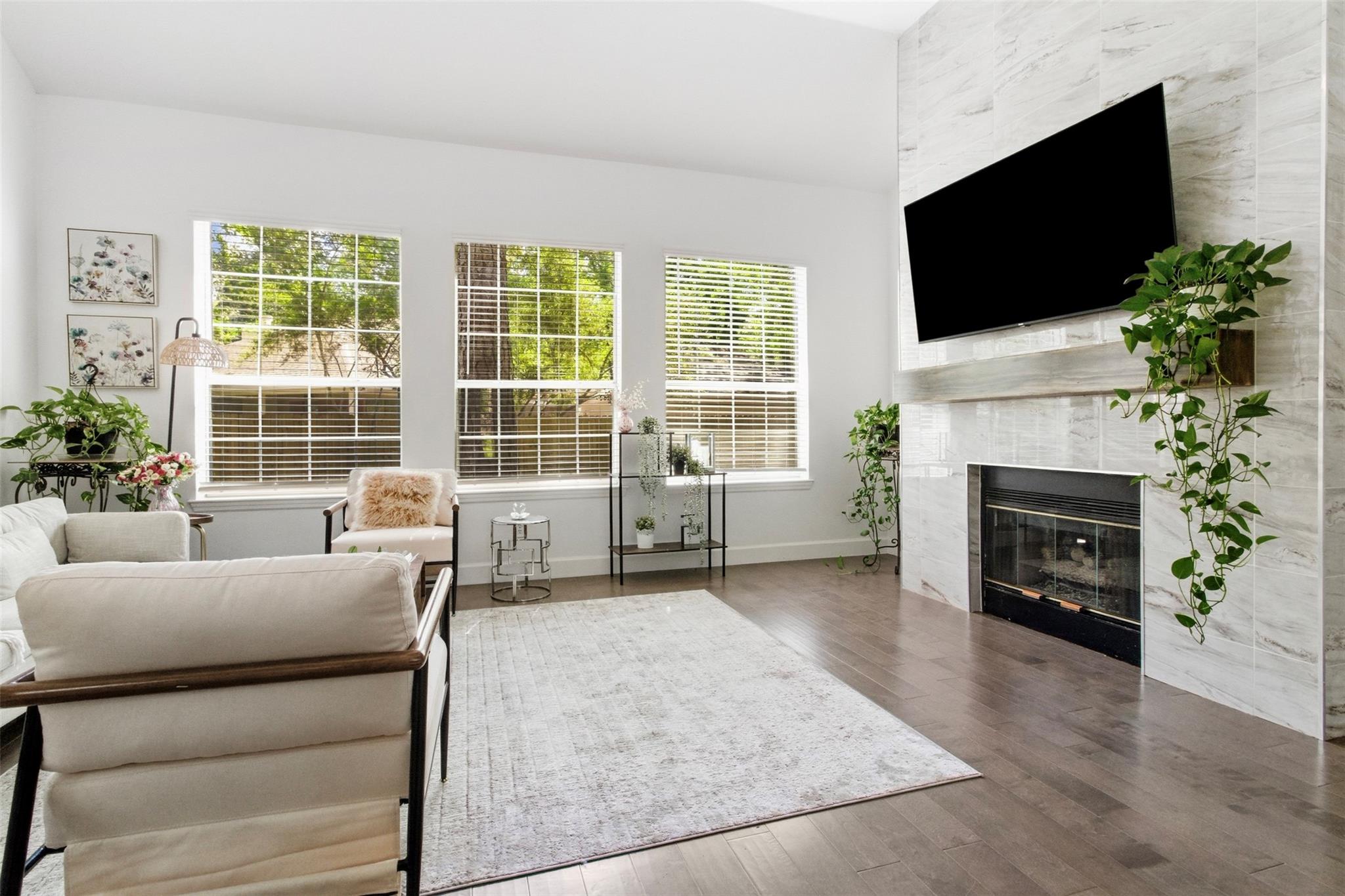 55 Terraglen Dr