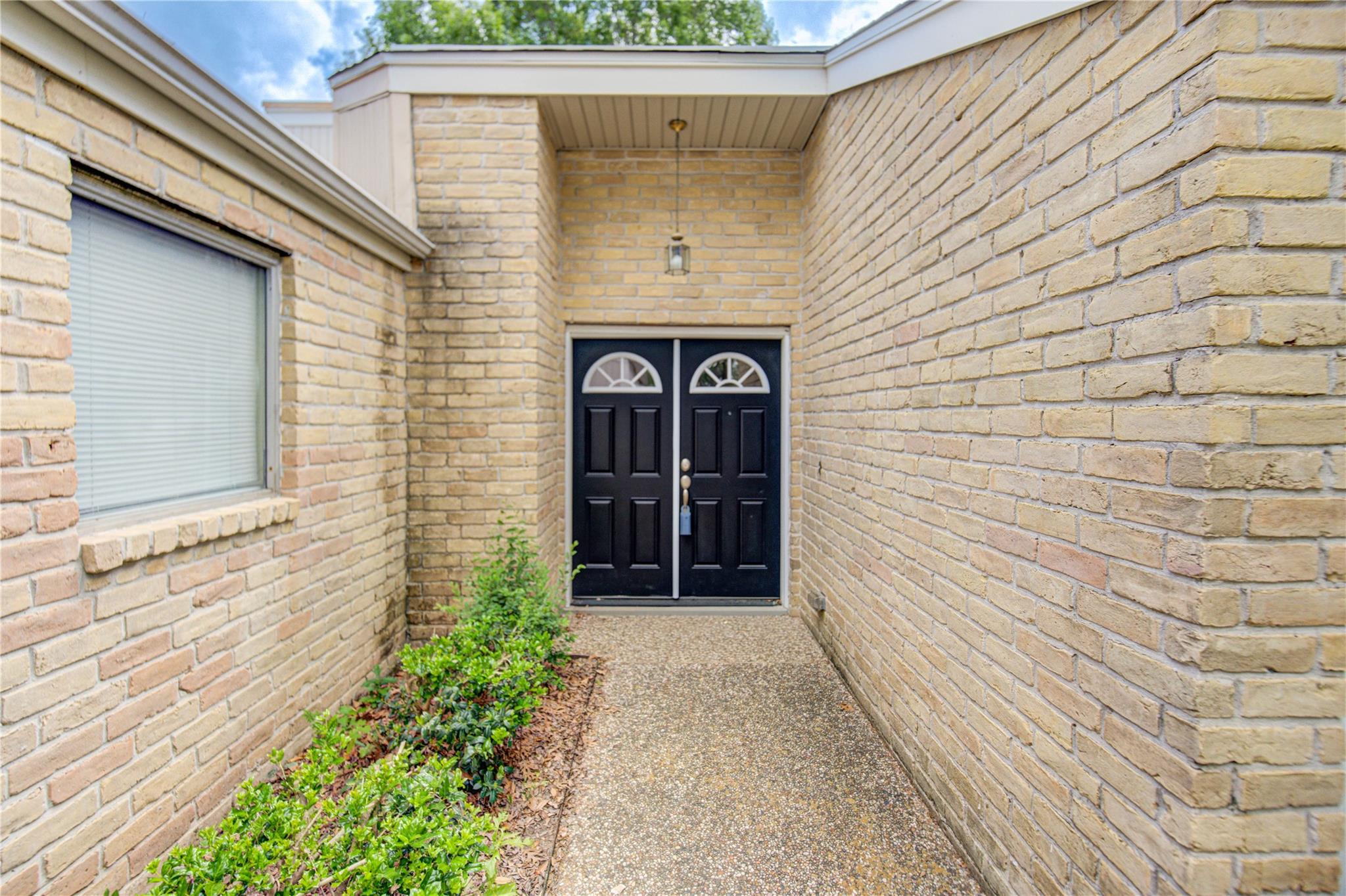 1063 Apache Falls Drive