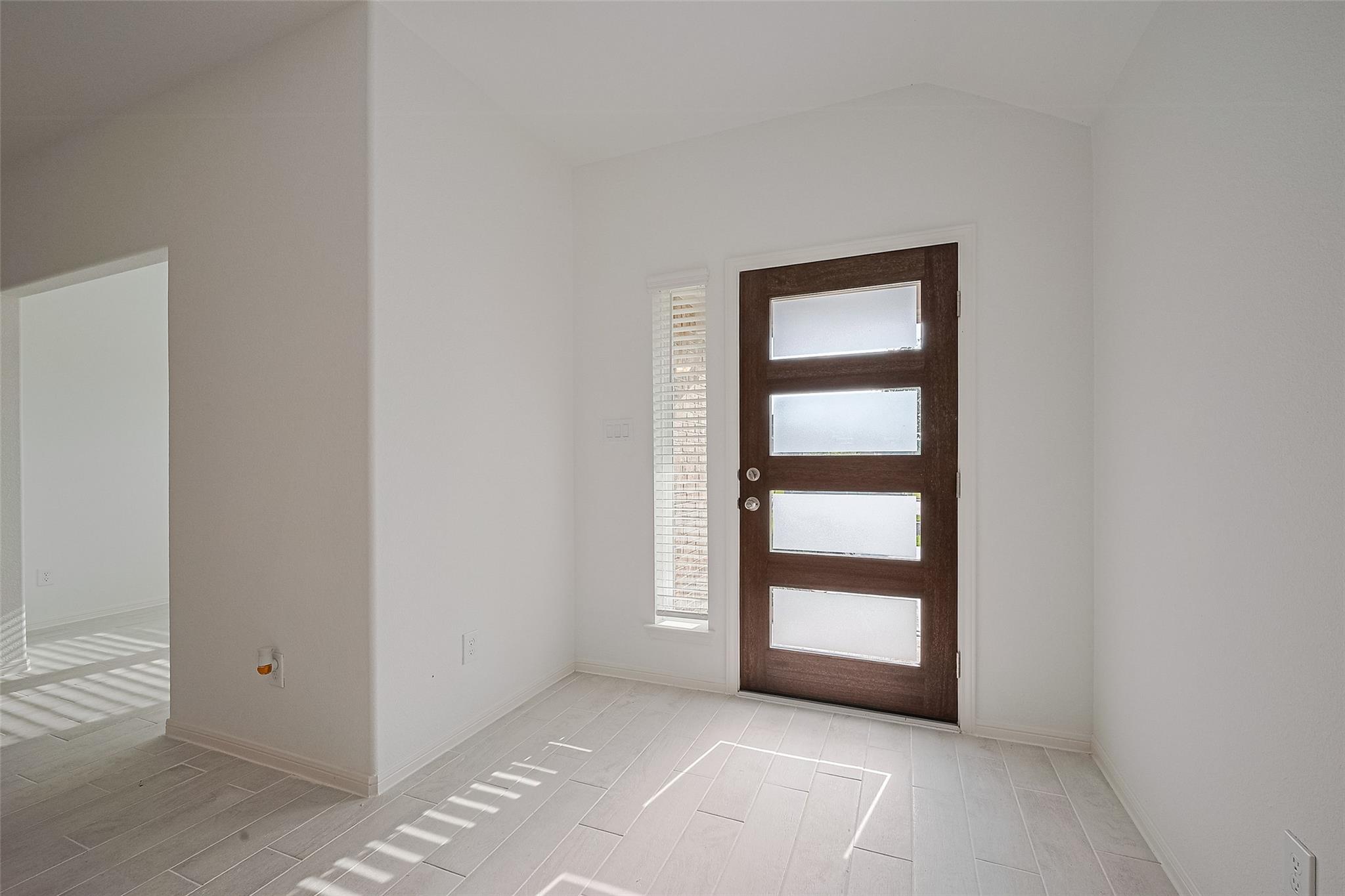 2212 Manila Lane
