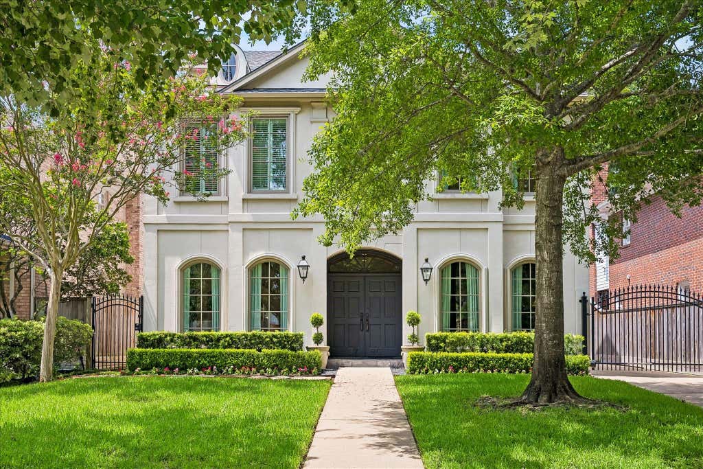Photo of 3780 Carlon Street, South Side Place, TX 77005 (MLS # 53548664)