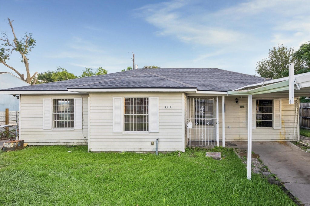 Photo of 7119 Long Point Road, Houston, TX 77055 (MLS # 30513371)