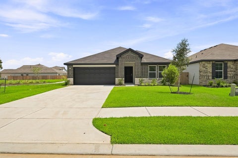 Homes For Sale - 320 Tall Birch Drive<br/> Hockley, TX 77447