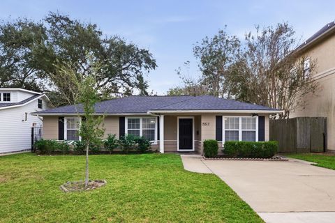 Photo of 5517 Aspen Street, Houston, TX 77081 (MLS # 78844051)