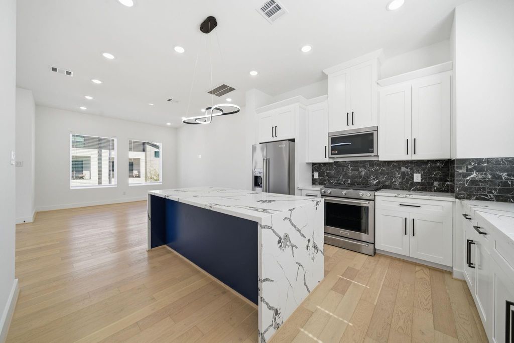 Photo of 2720 Rosalie Street, Houston, TX 77004 (MLS # 2341715)