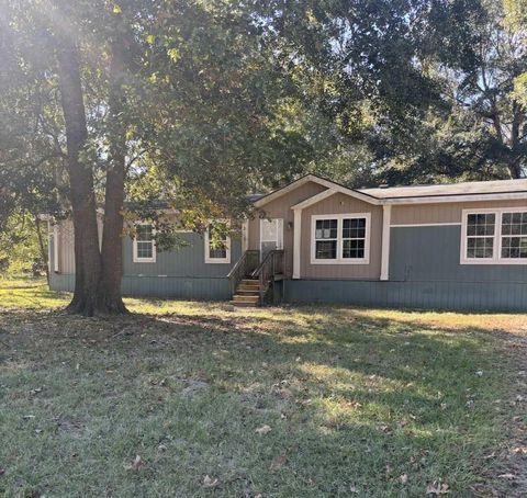 39 County Road 2801 Cleveland TX 77327