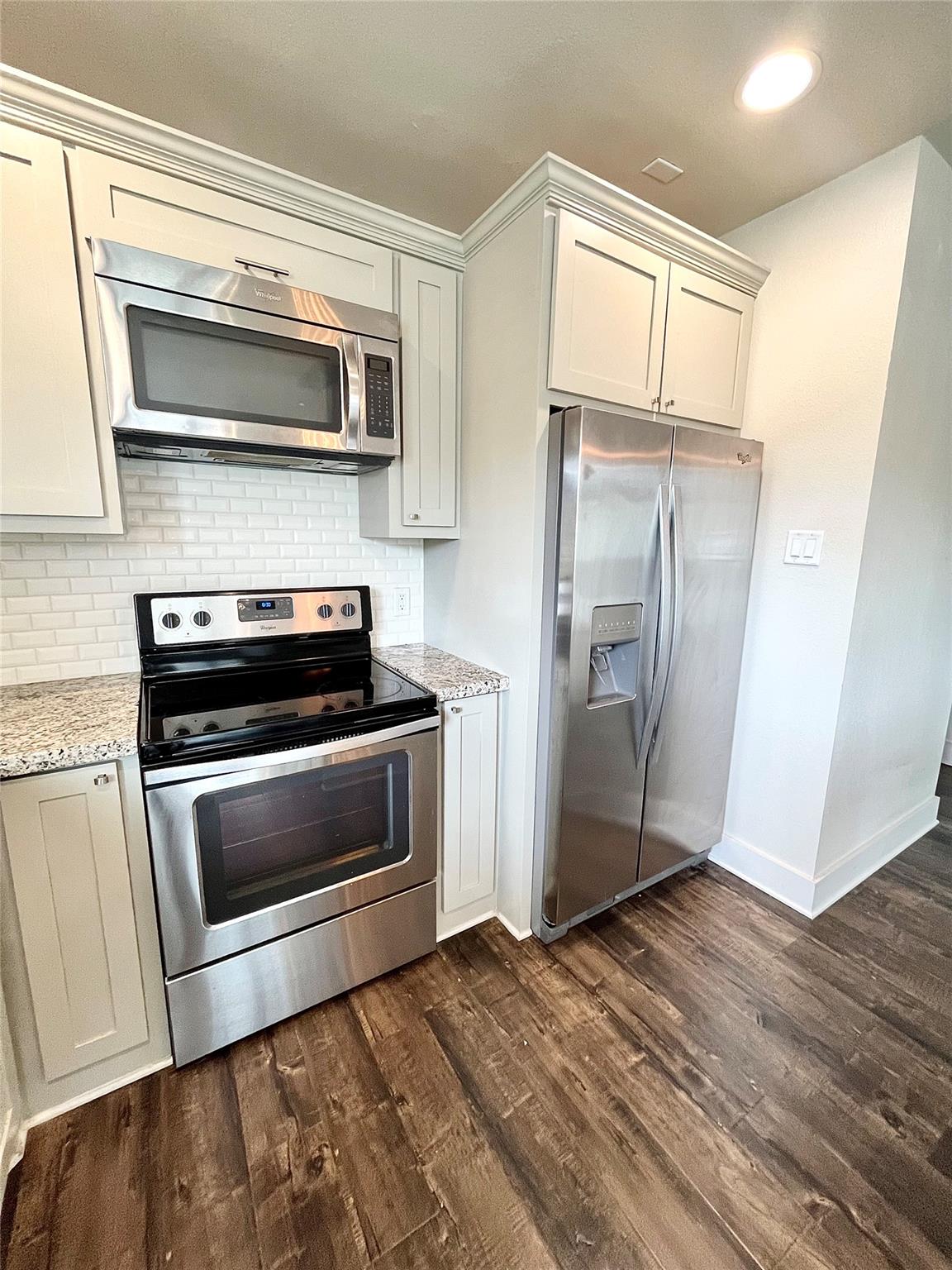 1624 Sealy 202