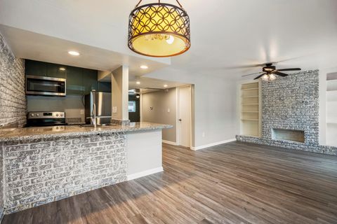 Photo of 5343 Richmond Avenue #12, Houston, TX 77056 (MLS # 64862288)