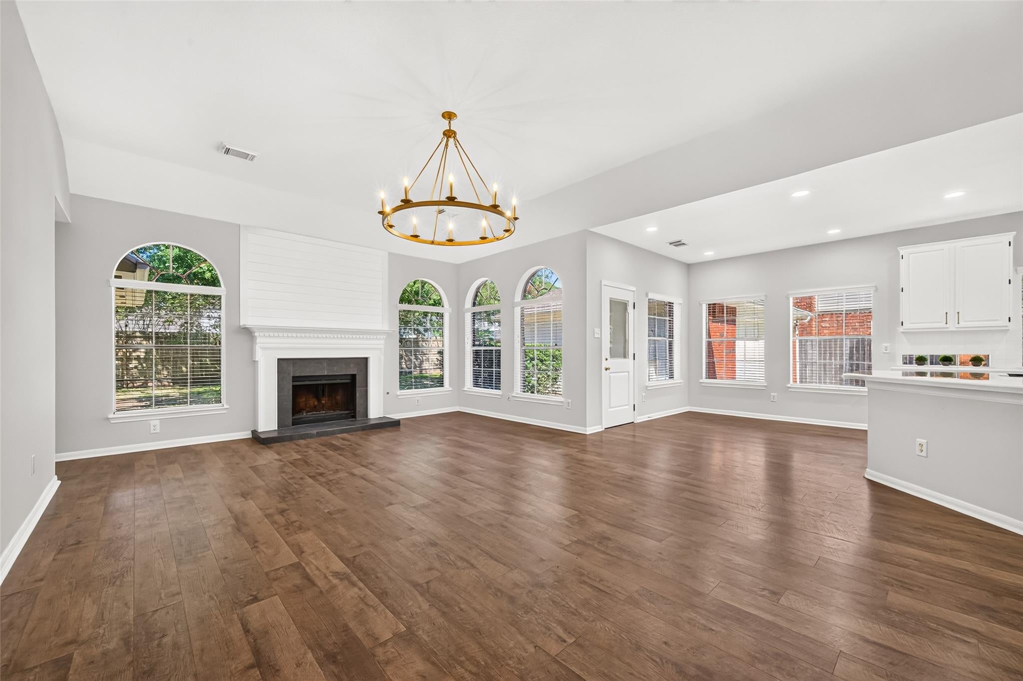 1206 Buttonwood Drive