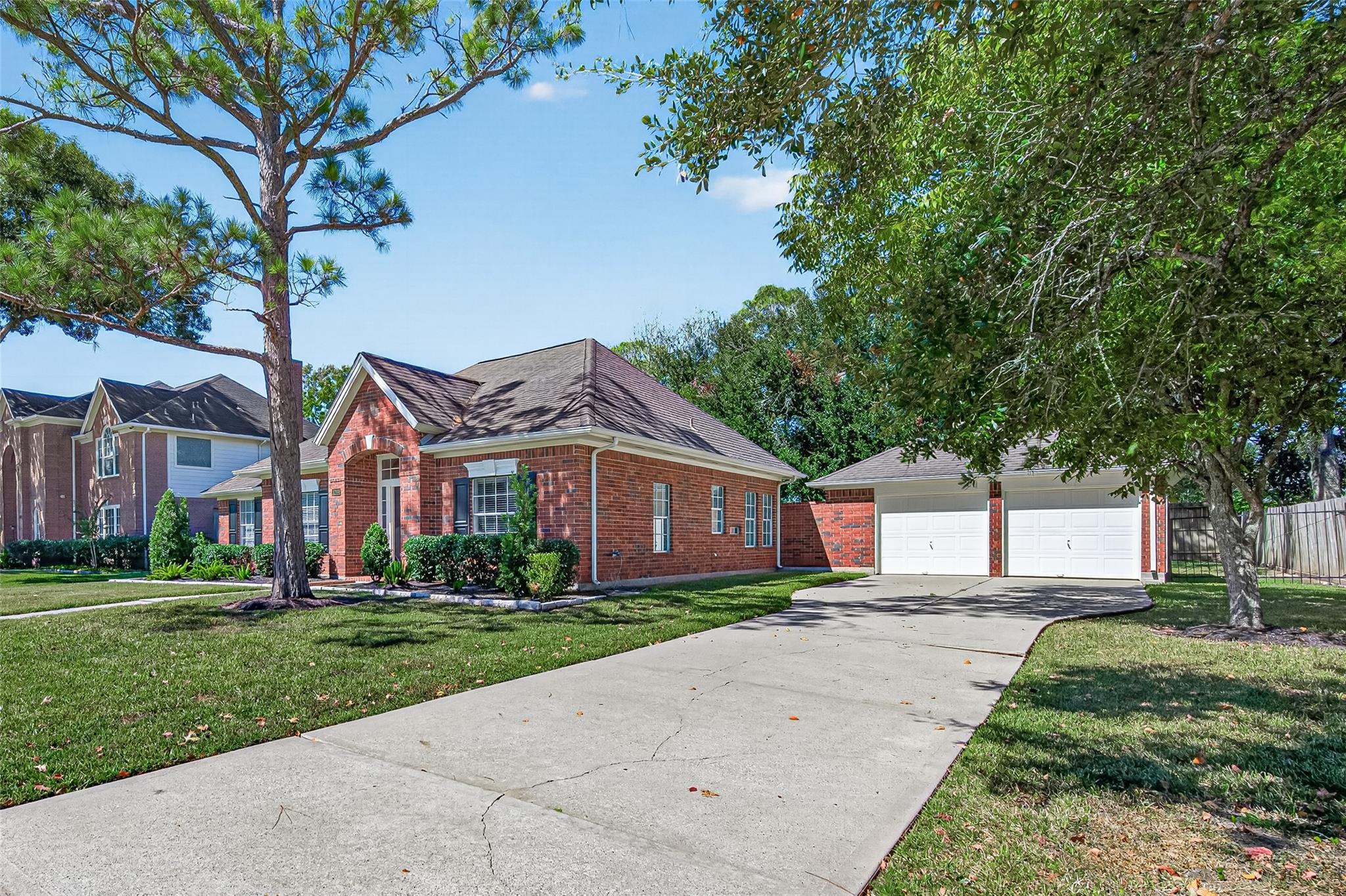 1206 Buttonwood Drive