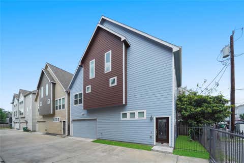 Photo of 724 Link Road, Houston, TX 77009 (MLS # 91802339)