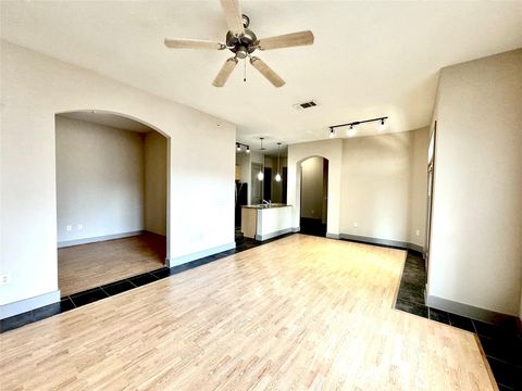 Photo of 3660 Richmond Avenue #266, Houston, TX 77046 (MLS # 87281659)