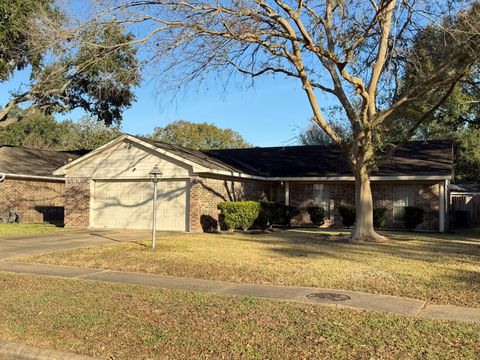 Photo of 1802 Eastfield Drive, Missouri City, TX 77459 (MLS # 67465871)