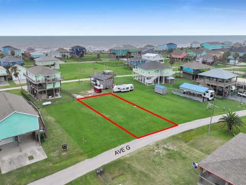 Photo of 1964 Avenue G, Crystal Beach, TX 77650 (MLS # 96099553)