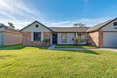 Photo of 2519 Ironclad Drive, League City, TX 77573 (MLS # 80385825)