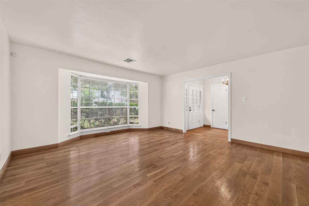 Photo of 5623 Pinewilde Drive, Houston, TX 77066 (MLS # 51354144)