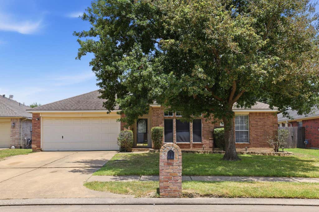 Photo of 20030 Mason Creek Drive, Katy, TX 77449 (MLS # 25585128)