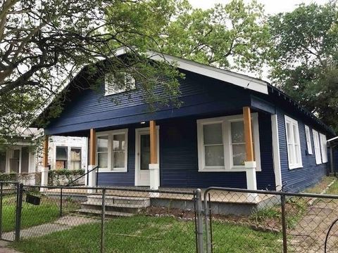 Photo of 7021 Avenue H, Houston, TX 77011 (MLS # 69875016)