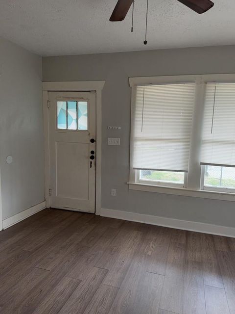 Tiny photo for 7021 Avenue H, Houston, TX 77011 (MLS # 69875016)