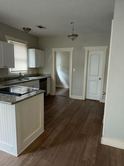 Tiny photo for 7021 Avenue H, Houston, TX 77011 (MLS # 69875016)