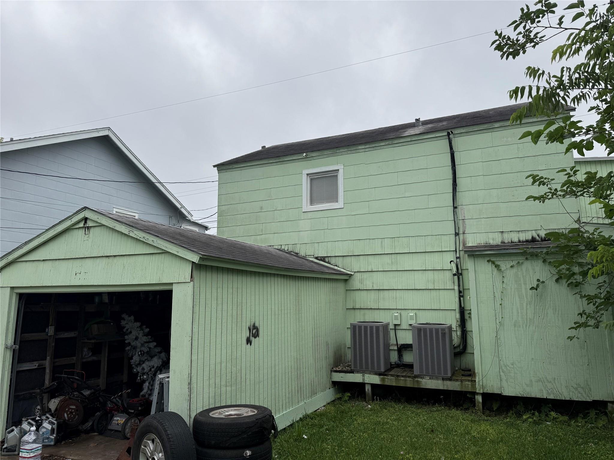 4715 Avenue R 1/2