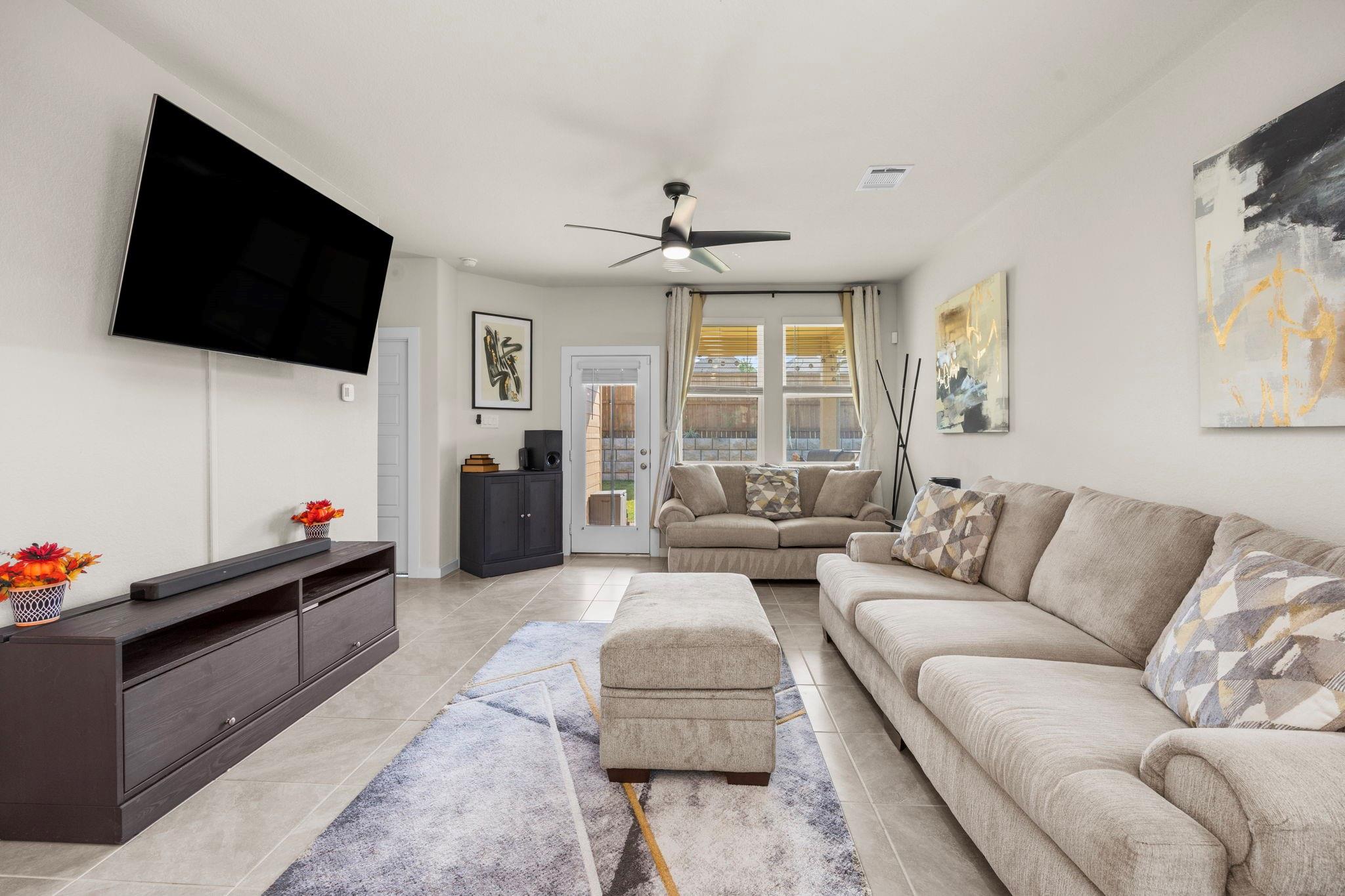 2050 W Darlington Oak Court