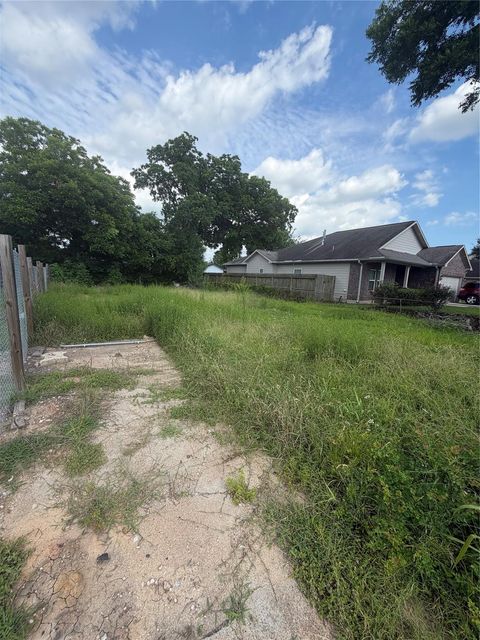 Vacant Land For Sale - 8409 Lawler Street<br/> Harris County, Houston, TX 77051