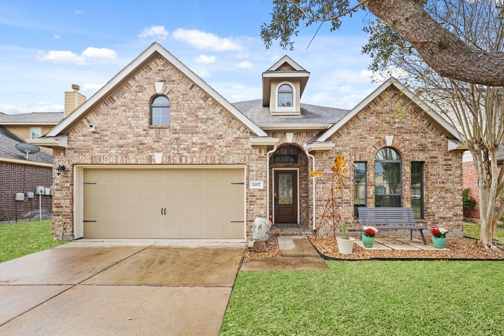 Photo of 2027 Wembley Way, Rosenberg, TX 77471 (MLS # 34811557)