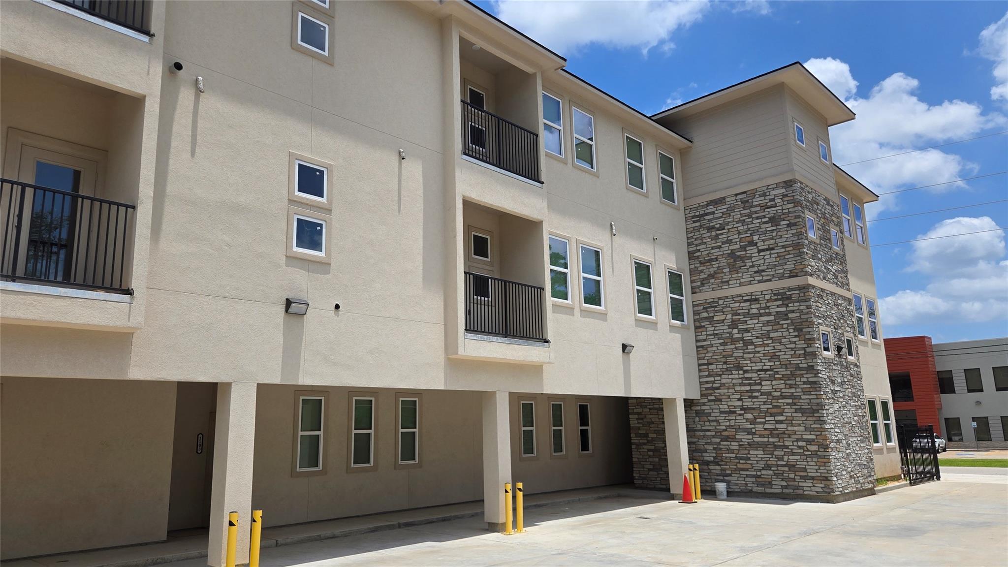 26307 Oak Ridge Dr 1103