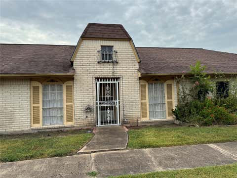 Photo of 12147 Sharpview Drive, Houston, TX 77072 (MLS # 11283069)
