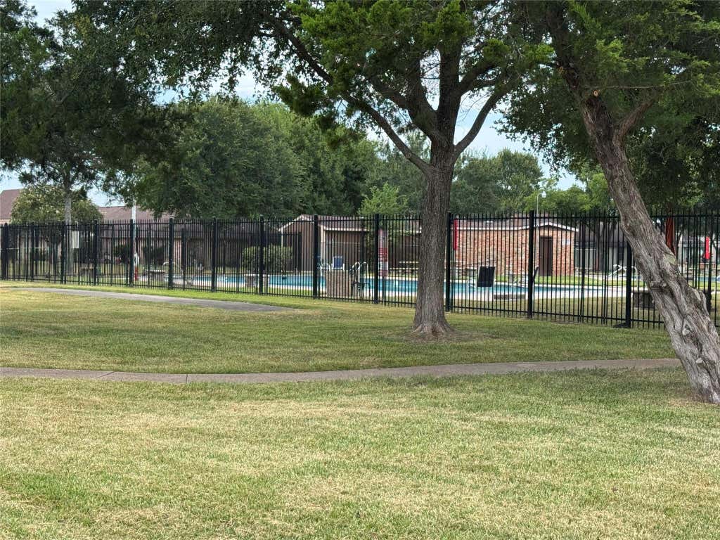 Photo of 12147 Sharpview Drive, Houston, TX 77072 (MLS # 11283069)