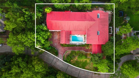 Photo of 6 Farnham Park Drive, Houston, TX 77024 (MLS # 44839024)