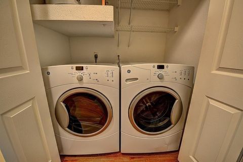 Photo of 2350 Westcreek Lane #2213, Houston, TX 77027 (MLS # 63972974) Photo of 2350 Westcreek Lane #2213, Houston, TX 77027 (MLS # 63972974)