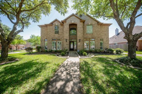 Photo of 14203 Alamosa Court, Sugar Land, TX 77498 (MLS # 36184251)