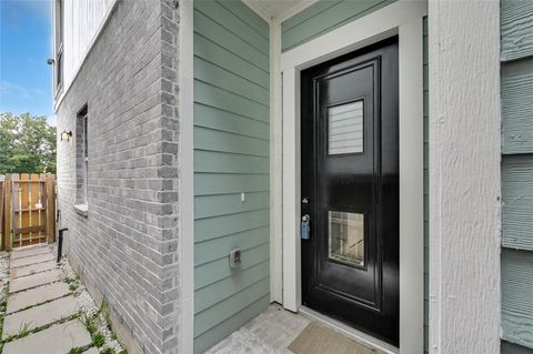 Photo of 4304 New Orleans Street, Houston, TX 77020 (MLS # 43014793)