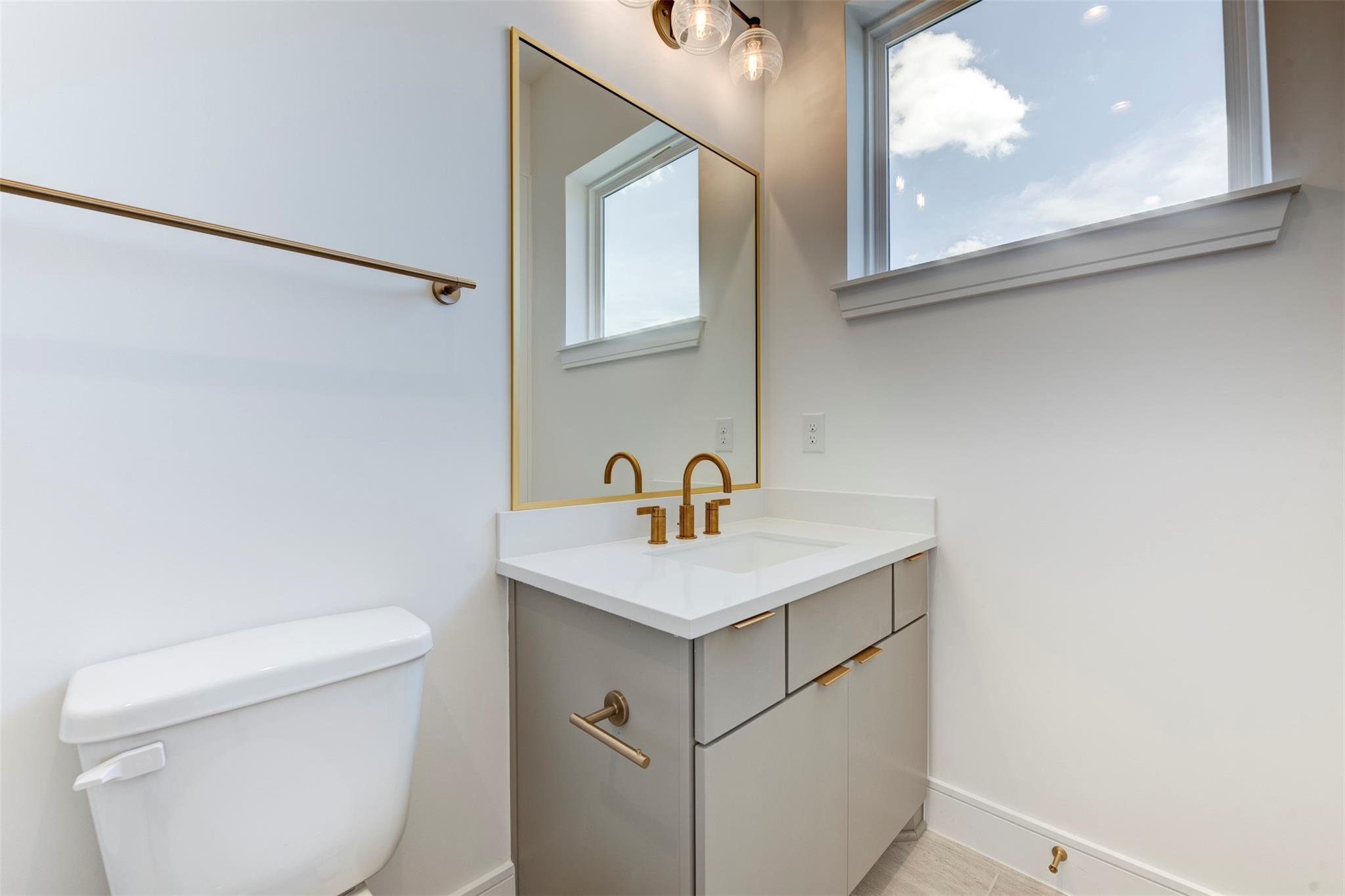 Houston, Texas 77055, United States, 3 Bedrooms Bedrooms, ,4 BathroomsBathrooms,Residential,Active,240025