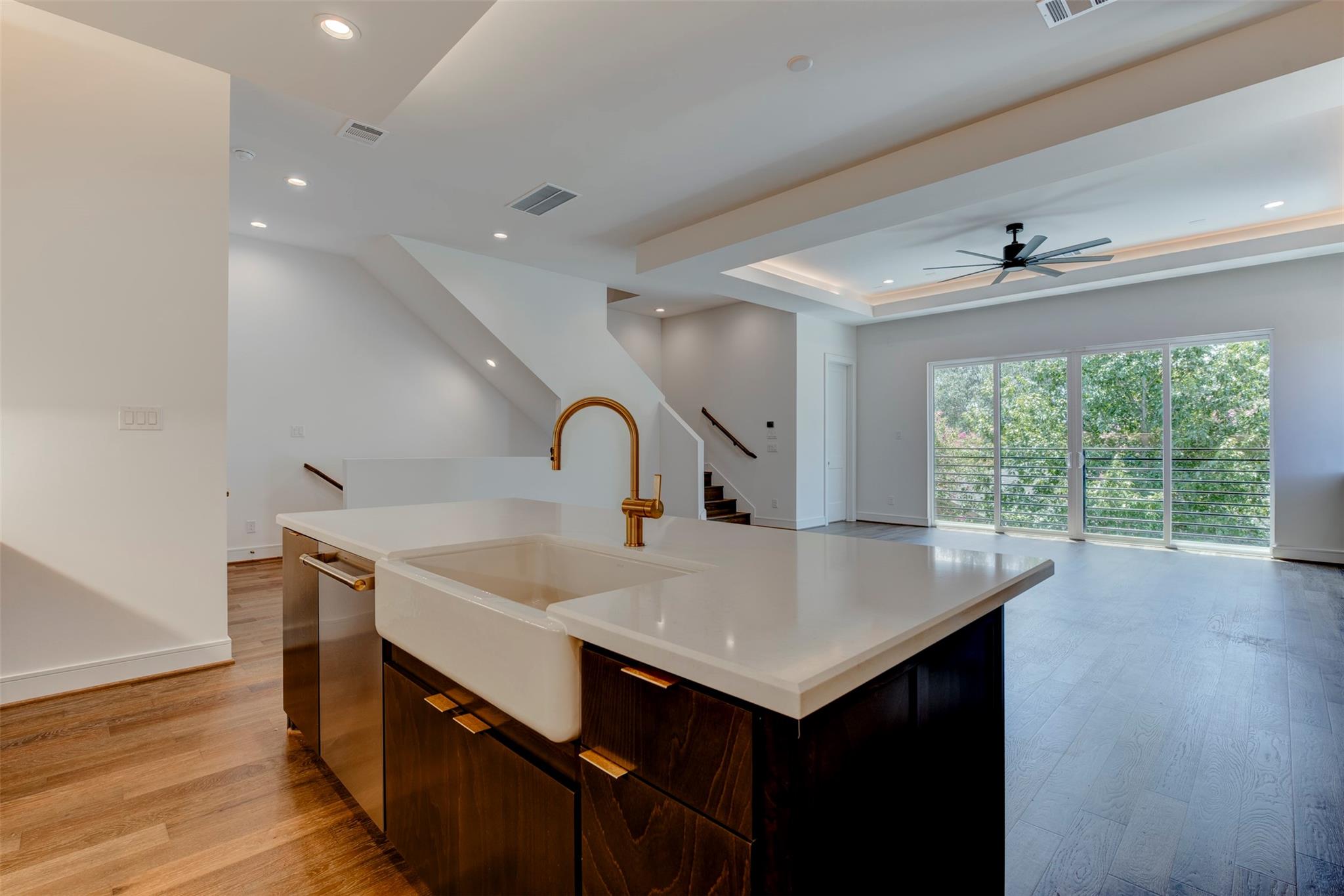 Houston, Texas 77055, United States, 3 Bedrooms Bedrooms, ,4 BathroomsBathrooms,Residential,Active,240025