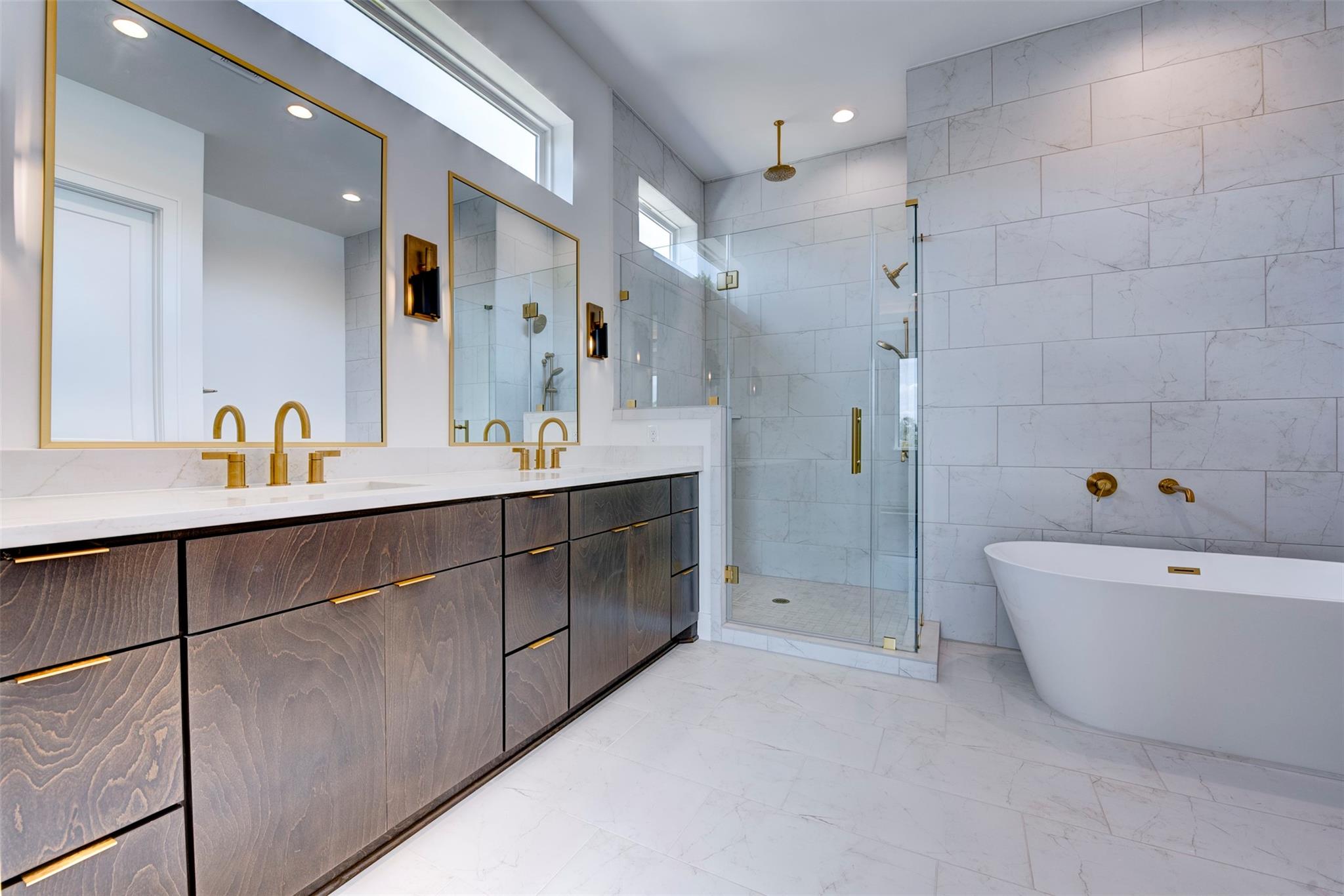 Houston, Texas 77055, United States, 3 Bedrooms Bedrooms, ,4 BathroomsBathrooms,Residential,Active,240025